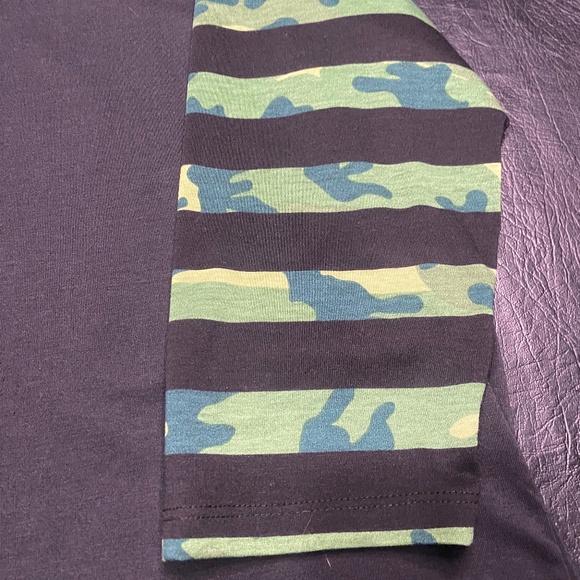 Used LulaRoe Randy unisex baseball style top (L) - Picture 4 of 10